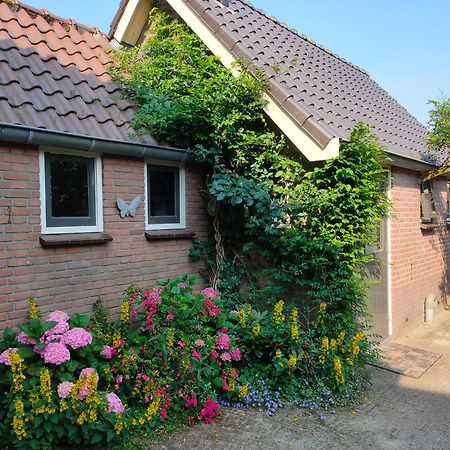 Gastenverblijf 'De Hupsakeet' Barneveld Buitenkant foto