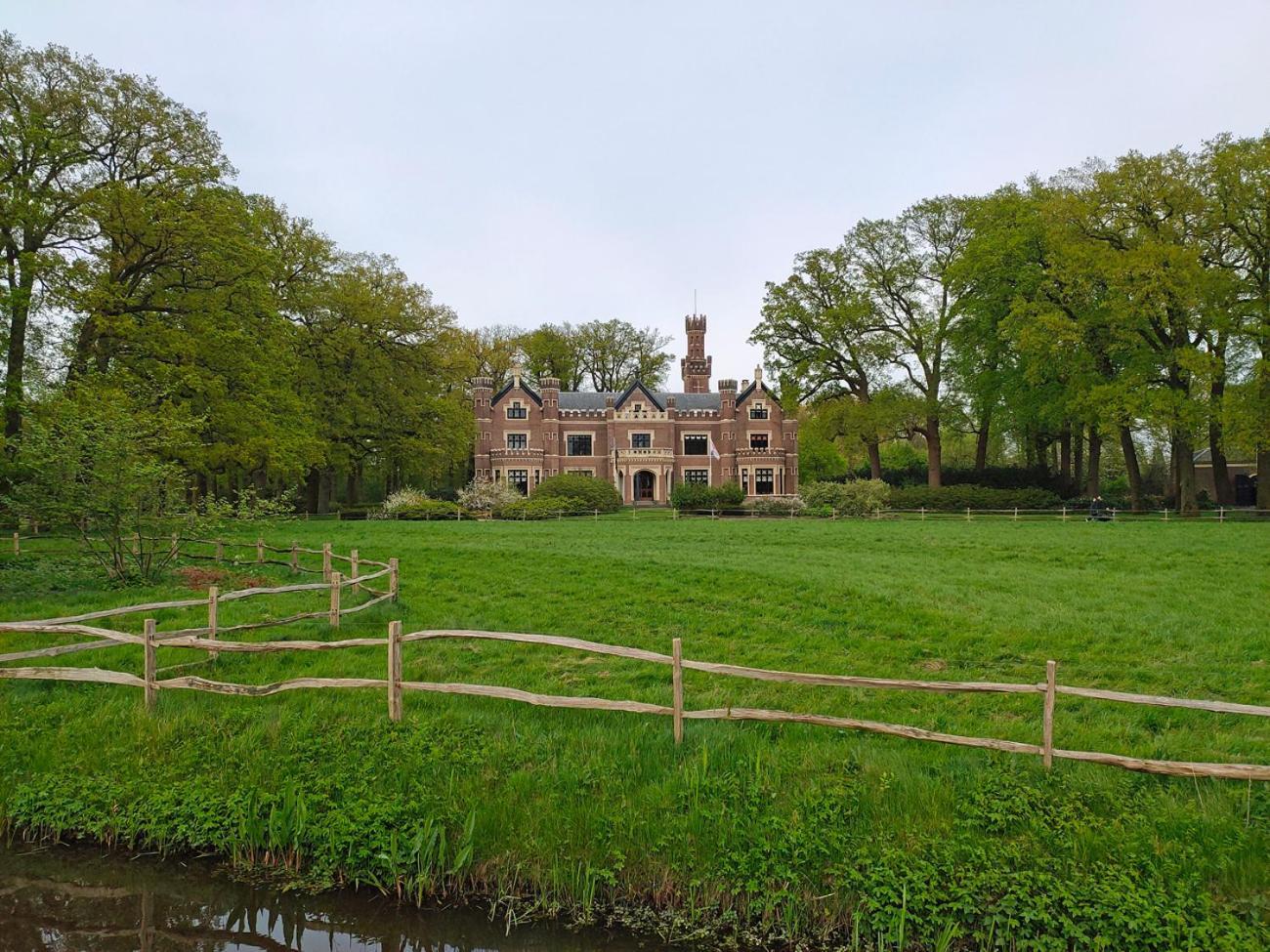 Gastenverblijf 'De Hupsakeet' Barneveld Buitenkant foto